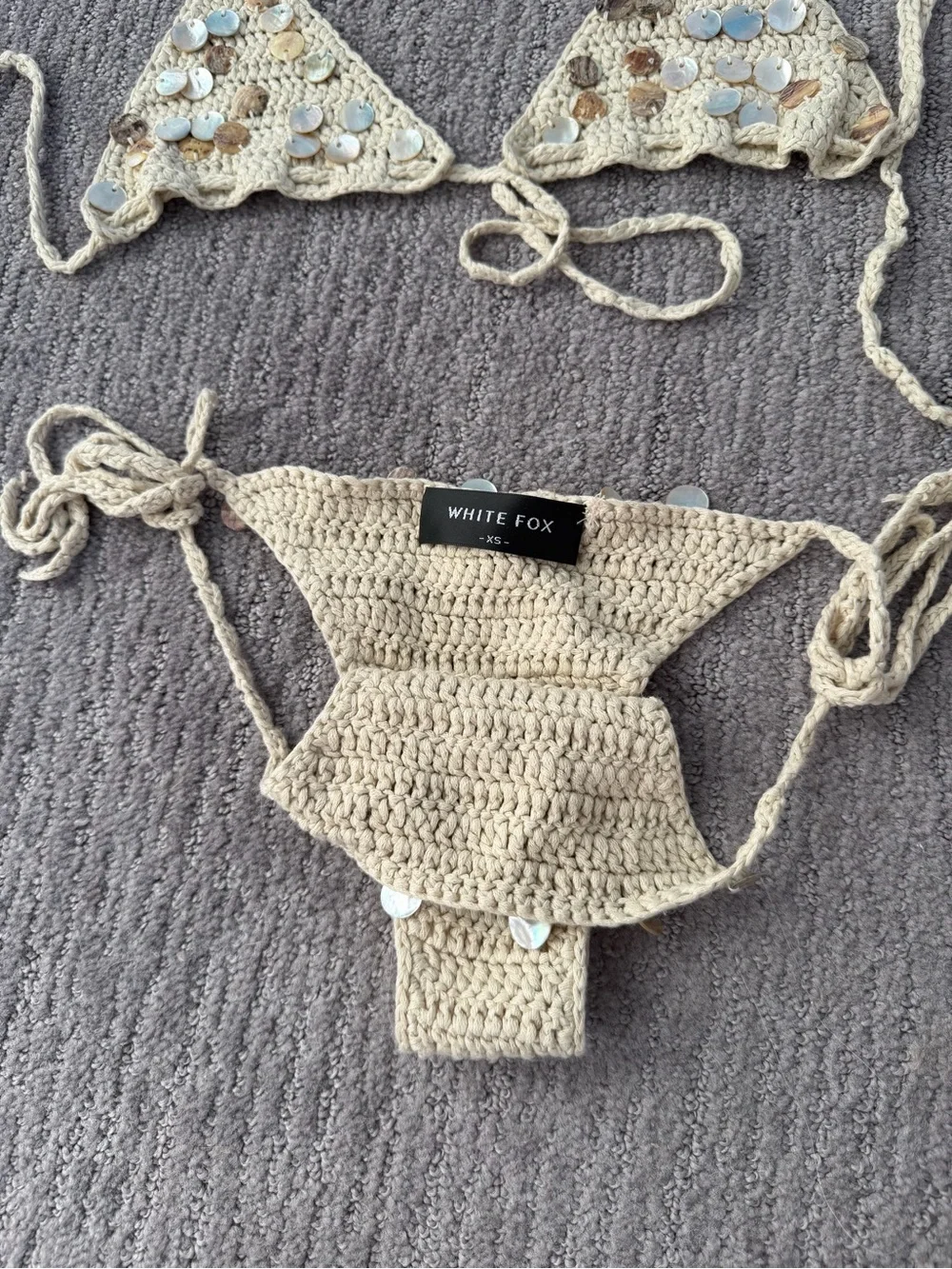 NEW White Fox Boutique Need A Holiday Crochet Shell Bikini, Size S/XS - Picture 8 of 12